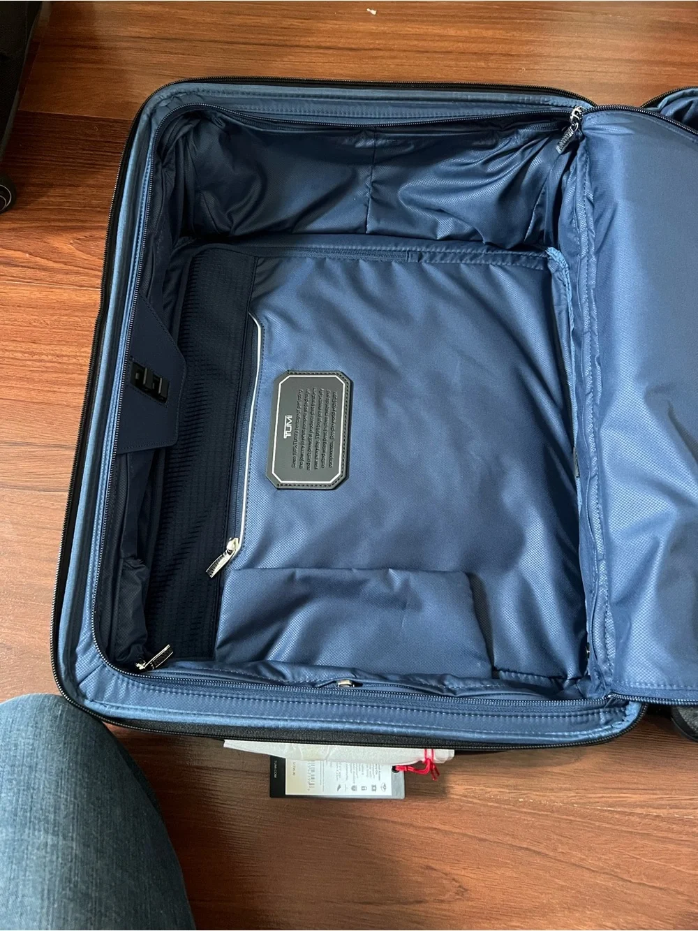NWT Tumi Black Arrive Spinner Carry-On